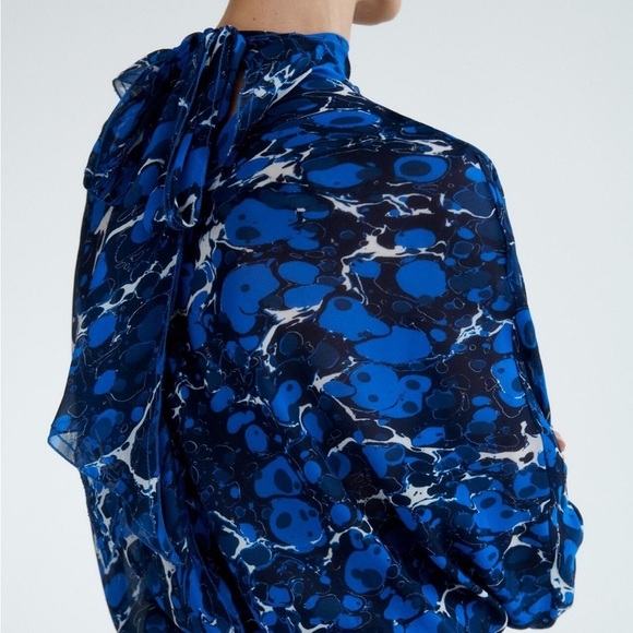 Zara printed blouse with bow size extra large - Picture 3 of 10